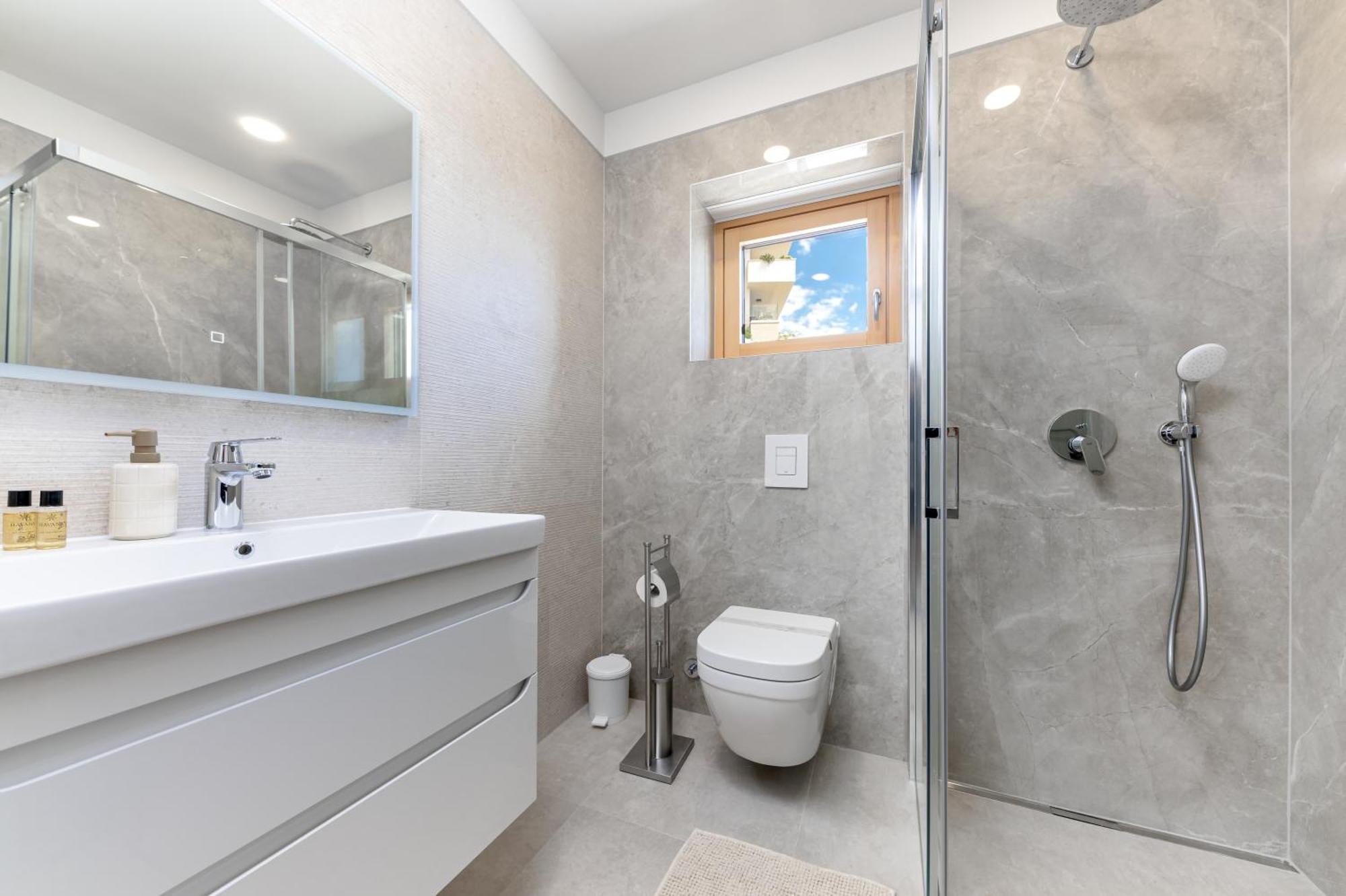 Luxury Adria Sea City & Mountain View Apartment Makarska Luaran gambar